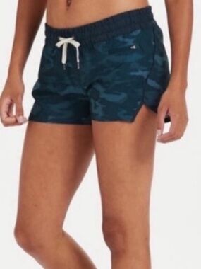 Vuori Clementine Navy Camo Athletic Shorts with Drawstring Sz S